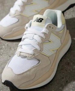 New Balance - 57/40 Sneaker - Garnet With Pink Glow 7 New Balance - 57/40 Sneaker - Garnet With Pink Glow -Outerwear Shop 000f8b7fa80f4dee9fa24f297b855c1c 1024x1024