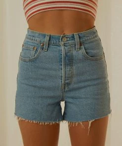 Levi's Levi's - Ribcage Short - Tango Stonewash -Outerwear Shop 058d2b892f4e4293ac5fc8b9d83e0ad6 1024x1024