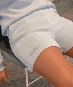 Outerwear Shop -Outerwear Shop 193e47b3040d4c02bc86432b753805d2 97e9a63a b67f 4a85 ac12 6b74548411bd 1024x1024