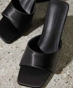 Cult Avenue - N.Y Nights Heel - Black -Outerwear Shop 19f4b04f04964f66bd692bfcc9ac78e4 1024x1024