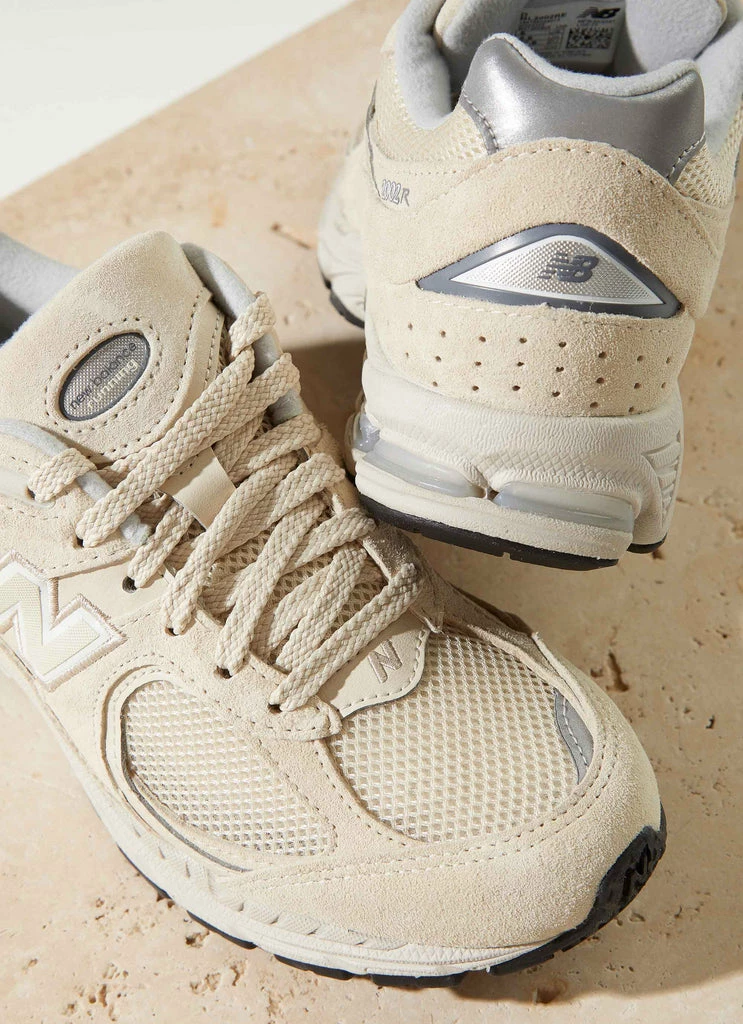 New Balance - 2002R Sneaker - Bone 4 New Balance - 2002R Sneaker - Bone - Image 2