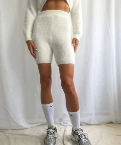 Outerwear Shop 21 Peppermayo - Trends Knit Shorts - Cream