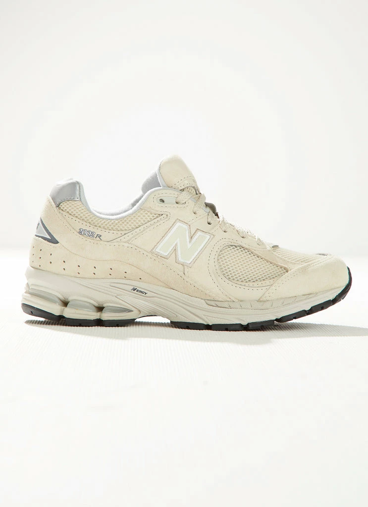 New Balance - 2002R Sneaker - Bone 5 New Balance - 2002R Sneaker - Bone - Image 3