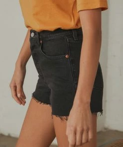 Levi's Levi's - Ribcage Short - Black Bayou -Outerwear Shop 5a116209ca2e49e3b21c6f9a63085469 1024x1024