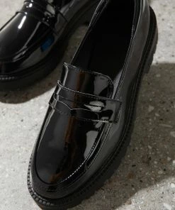 Cult Avenue - Lucinda Loafer - Gloss Black -Outerwear Shop 6397344e27cc42e7913e8aa77812f84a 1024x1024