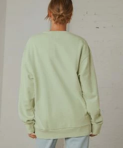 Levi's Levi's - Relaxed Crew - Shadow Lime -Outerwear Shop 7302630e45d74b5da57f6c9b6894bb73 1024x1024