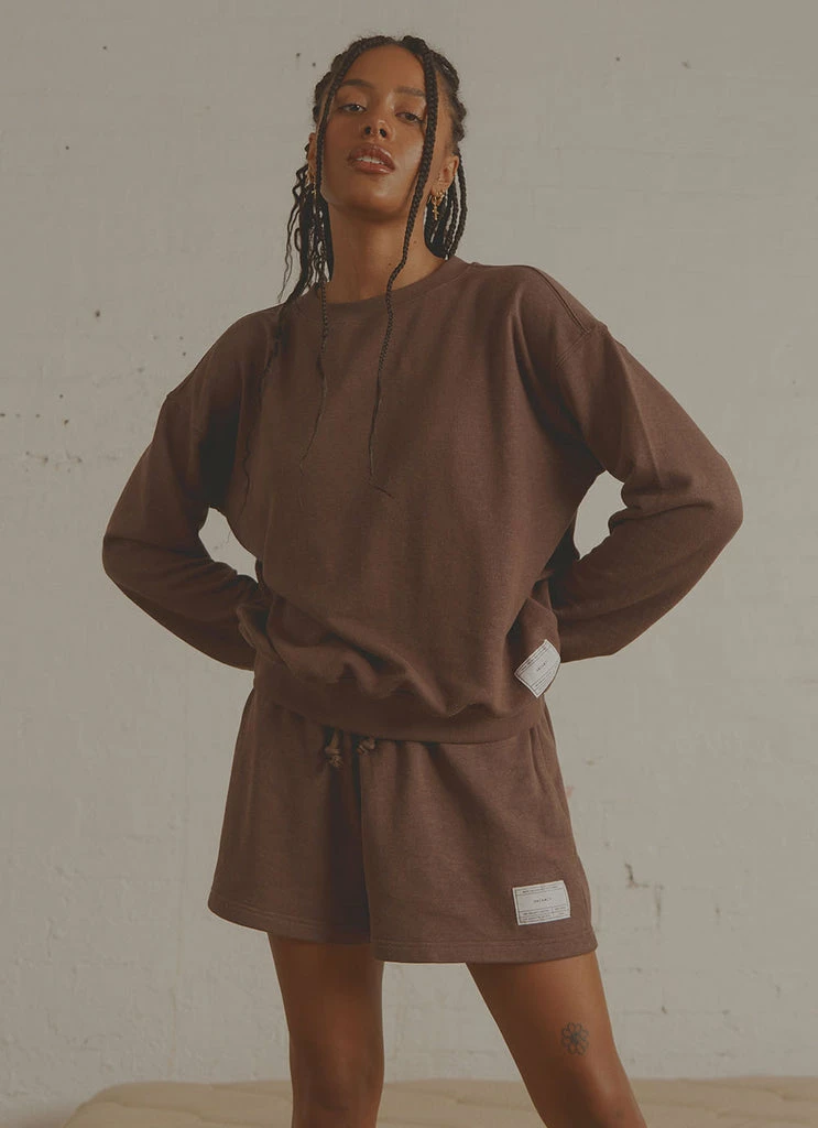 Vacancy Supply - The Essential Crew - Chocolate 5 Vacancy Supply - The Essential Crew - Chocolate - Image 3