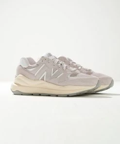 New Balance - 5740 Sneaker - Purple Taro -Outerwear Shop 8454ad8028f84f56b1911442b48bf060 1024x1024