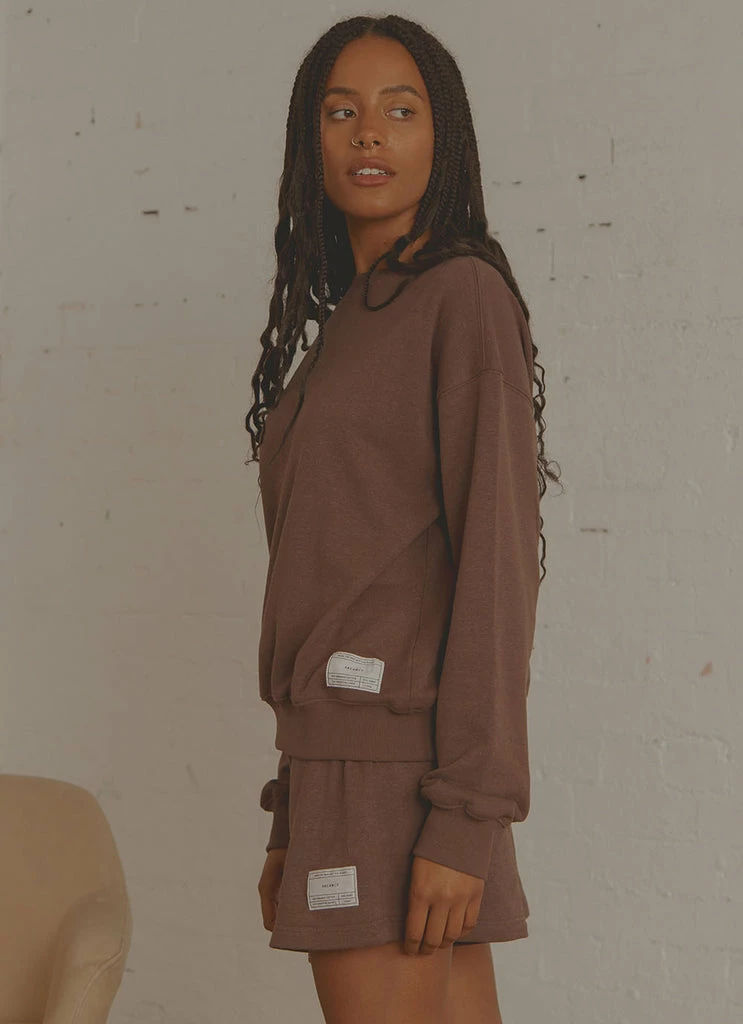 Vacancy Supply - The Essential Crew - Chocolate 6 Vacancy Supply - The Essential Crew - Chocolate - Image 4