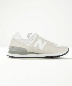 New Balance - 574 Sneaker - White 9 New Balance - 574 Sneaker - White -Outerwear Shop 96b16742a61e46dd806f3d752f883fbe 44477ed3 347f 4121 8c2b 90c48673df0a 1024x1024
