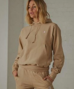 Champion - Reverse Weave Boyfriend C Hoodie - Country Walnut -Outerwear Shop 9a03e277c4ae4f1ba032b958af4d4afa 1024x1024
