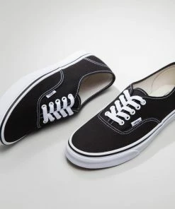 Vans - Authentic Sneakers - BLACK -Outerwear Shop 9a6c36f7db334c96b5dc89108f207e8f 1024x1024