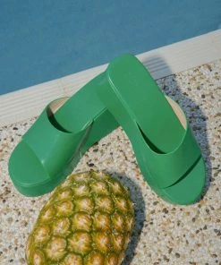 Cult Avenue - Villa Playa Mule Heel - Jade Green -Outerwear Shop Isle Escape Ecom Crops 15 1024x1024