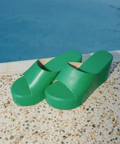 Cult Avenue - Villa Playa Mule Heel - Jade Green -Outerwear Shop Isle Escape Ecom Crops 16 1024x1024