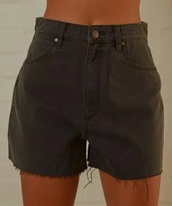 Wrangler - Hi Bells Short - Black Rock 9 Wrangler - Hi Bells Short - Black Rock -Outerwear Shop Peppermayo Jenaya 7.2.22 P5 49 1024x1024