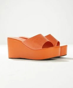 Cult Avenue - Villa Playa Mule Heel - Tangerine Croc 11 Cult Avenue - Villa Playa Mule Heel - Tangerine Croc -Outerwear Shop Villa Playa Mule 8 1024x1024