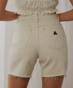 Abrand - A Claudia Cut Off Shorts - White Sand 13 Abrand - A Claudia Cut Off Shorts - White Sand -Outerwear Shop a731d45a7f634d01a1611a03a8c03b7e 1024x1024