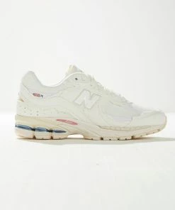 New Balance - 2002R Sneaker - White 12 New Balance - 2002R Sneaker - White -Outerwear Shop a736d2208d40461d893473d15c00486b 1024x1024