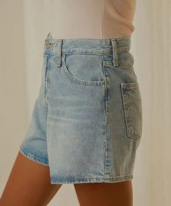 Levi's Levi's - High Loose Short - One Time 10 Levi's Levi's - High Loose Short - One Time -Outerwear Shop acff554280e2477083951f585b5a1696 1024x1024