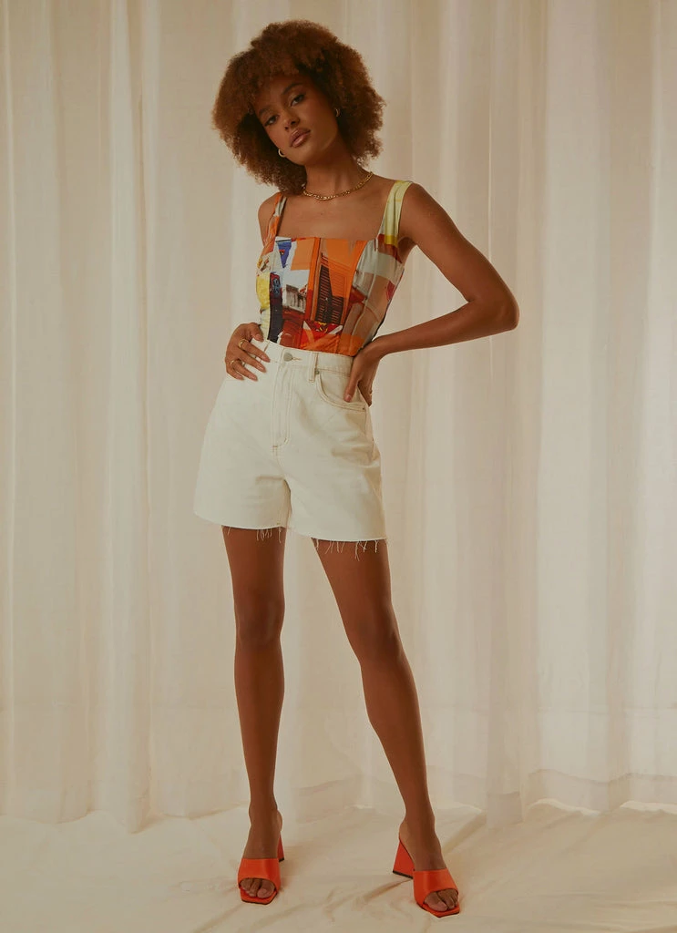 Lee - High Moms Short - Organic White 4 Lee - High Moms Short - Organic White - Image 2