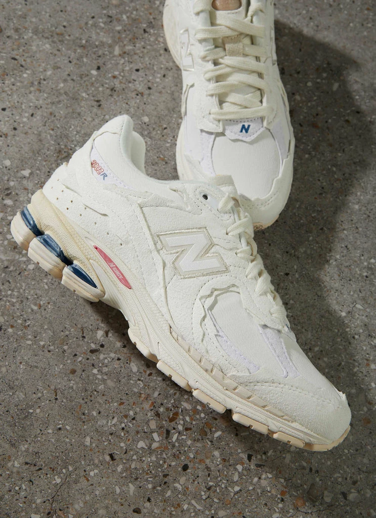 New Balance - 2002R Sneaker - White 4 New Balance - 2002R Sneaker - White - Image 2