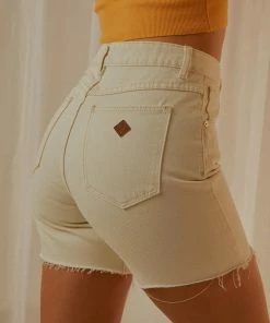 Abrand - A Claudia Cut Off Short - Stone White