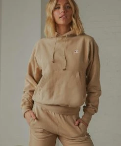 Champion - Reverse Weave Boyfriend C Hoodie - Country Walnut -Outerwear Shop bb02696913c24b30b3bb517e5feaee9b 1024x1024