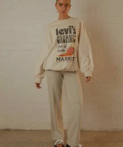 Levi's Levi's - Graphic Prism Crew - Undyed Greige -Outerwear Shop c9779780edc3404ca88e1dfdab7eac03 1024x1024