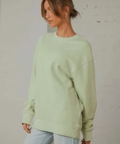 Levi's Levi's - Relaxed Crew - Shadow Lime -Outerwear Shop ccaebc5c10484e1787271a2e109b1d2d 1024x1024