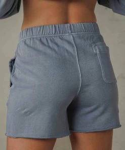 Champion - Vintage Dye Boyfriend Short - Wildflower Blue 9 Champion - Vintage Dye Boyfriend Short - Wildflower Blue -Outerwear Shop d43e811206784865ac7288b59223283c 1024x1024