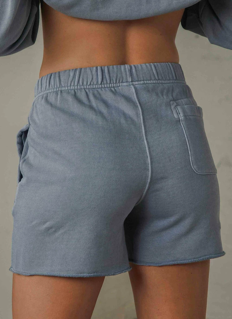 Champion - Vintage Dye Boyfriend Short - Wildflower Blue 6 Champion - Vintage Dye Boyfriend Short - Wildflower Blue - Image 4