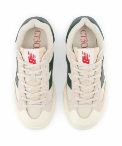 New Balance - 302 Sneaker - White -Outerwear Shop d58ed33026ef49a297fc283e4f1b84fb 1024x1024