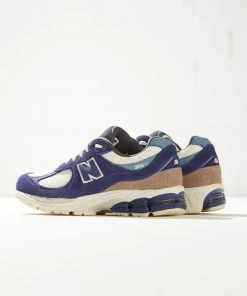 New Balance - 2002R Sneaker - Navy -Outerwear Shop dcb57306fd97448abdd04ad2a38398e4 1024x1024