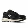 New Balance - 725 Sneaker - Black 1 New Balance - 725 Sneaker - Black -Outerwear Shop de03989c92a54f69aa8b3168966a467e 1024x1024