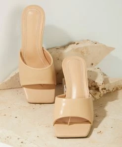 Cult Avenue - Dixie Mule Heel - Beige -Outerwear Shop e11672c7e077422485a04f16e225d8dd 1024x1024
