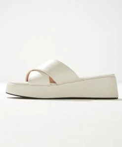 Cult Avenue - Fonda Cross Over Mule - Ivory -Outerwear Shop e46a4549877443658658bb9b7c852b49 1024x1024