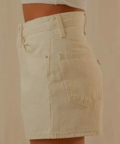 Levi's Levi's - High Loose Short - Practice Makes Perfect 11 Levi's Levi's - High Loose Short - Practice Makes Perfect -Outerwear Shop e863047b2f724c8ea74e4ebcfebcf37f 1024x1024