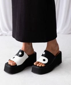 Cult Avenue - Yin Yang Mule - White -Outerwear Shop ed1960fb964a444496cb2fd3e69cf515 1024x1024