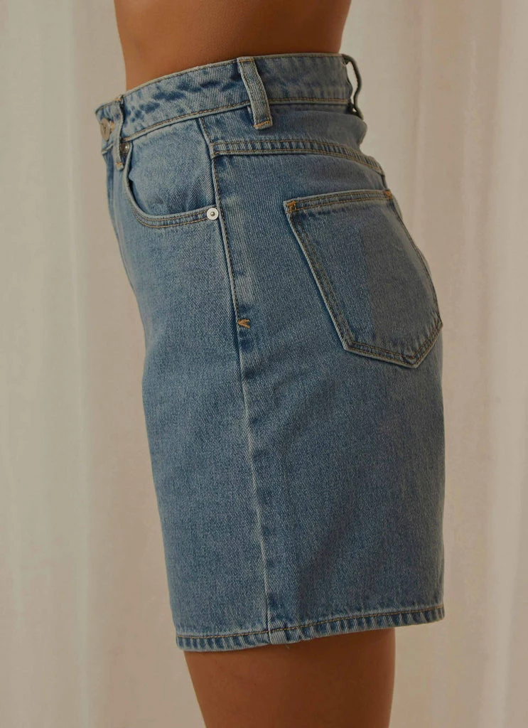 Abrand - A Carrie Short - Georgia 6 Abrand - A Carrie Short - Georgia - Image 4