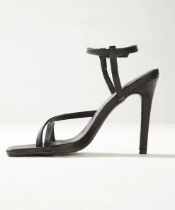 4th & Reckless 4th & Reckless - Anais Heel - Black 8 4th & Reckless 4th & Reckless - Anais Heel - Black -Outerwear Shop ff85cd8ebef5451e858f20c696f80992 1024x1024